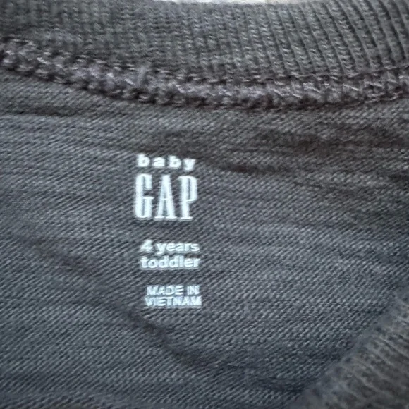 Gap Kids Gray and Black Vampire Long Sleeve Shirt - Picture 4 of 4